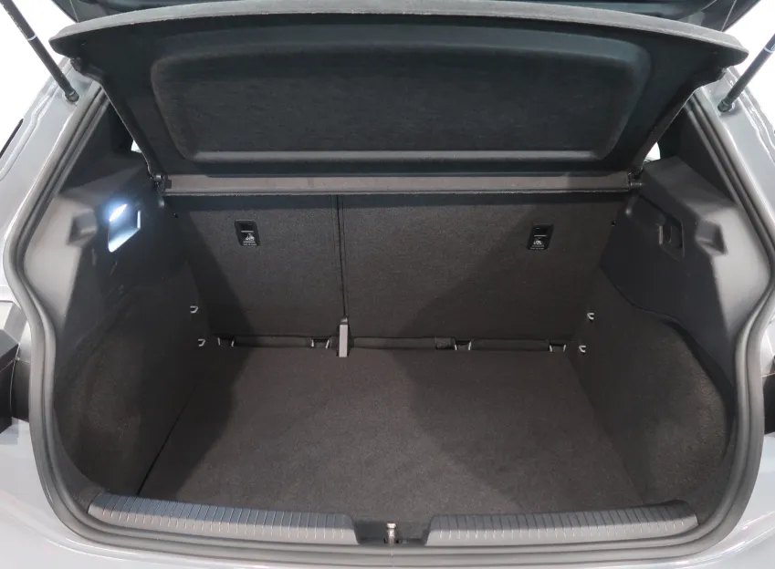 Cupra Born ELECTRIC 150KW / 62kWh ALU18"