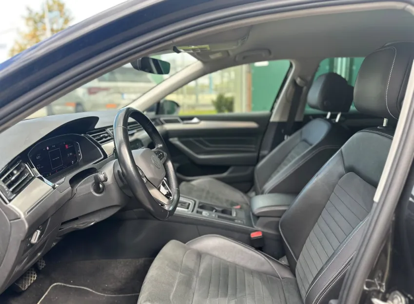 Volkswagen Passat VARIANT ELEGANCE 2.0TDI 110KW DSG