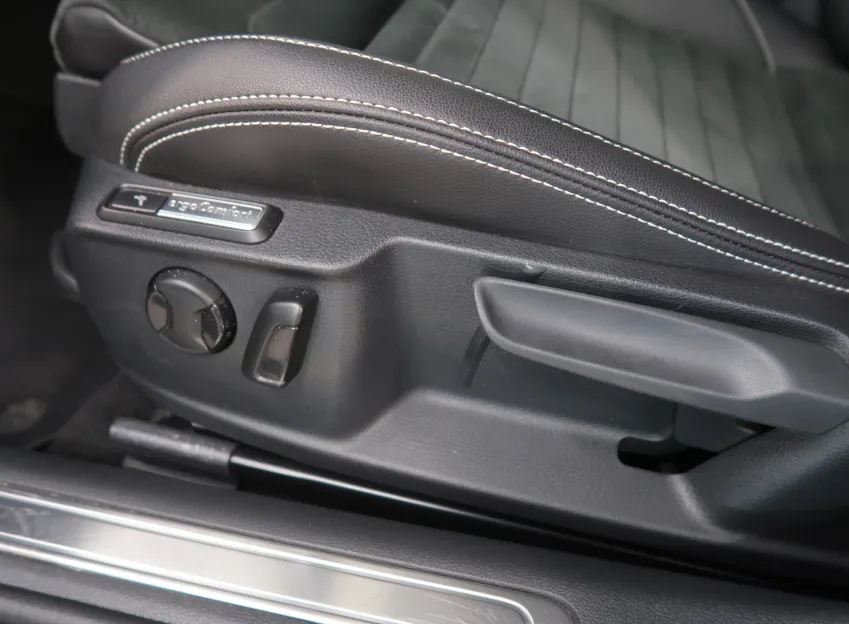 Volkswagen Passat ELEGANCE 2.0TDI 110KW DSG