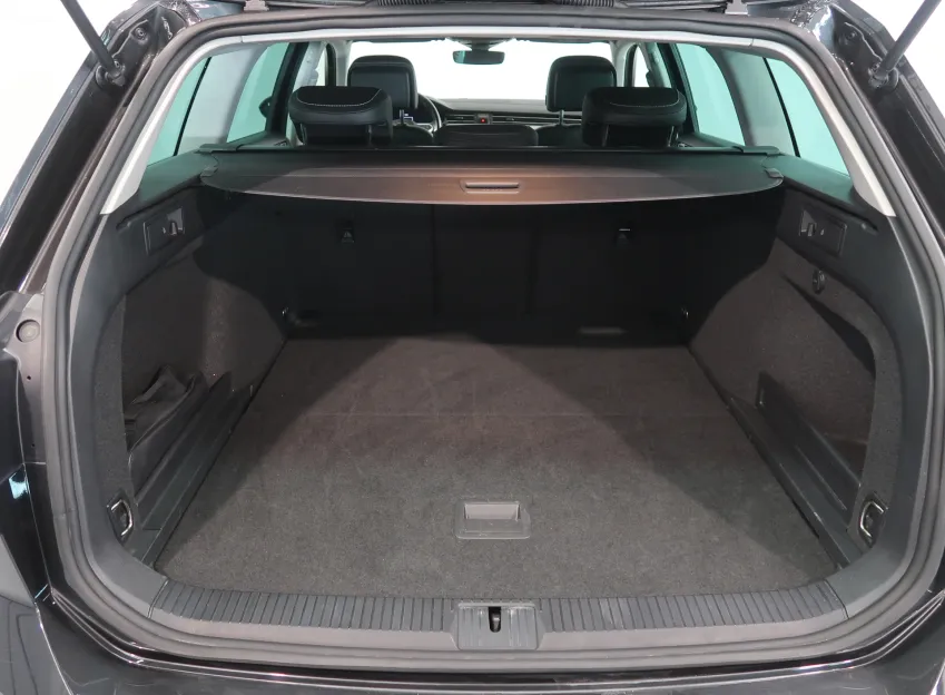 Volkswagen Passat ELEGANCE 2.0TDI 110KW DSG