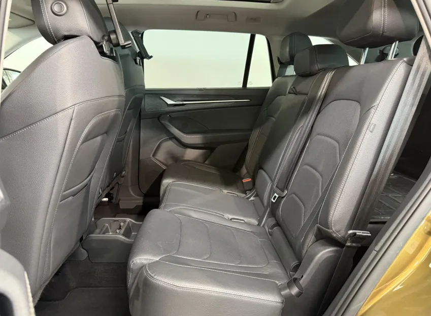 Škoda Kodiaq EXCLUSIVE 2.0TDI 142KW DSG 7 MÍST PANORAMA