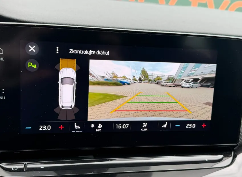 Škoda Octavia COMBI STYLE 2.0TDI 85KW ZÁRUKA KAMERA