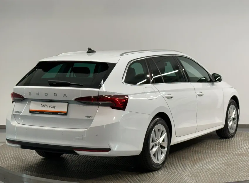 Škoda Octavia TOP SELECTION 2.0TSI 150KW MATRIX