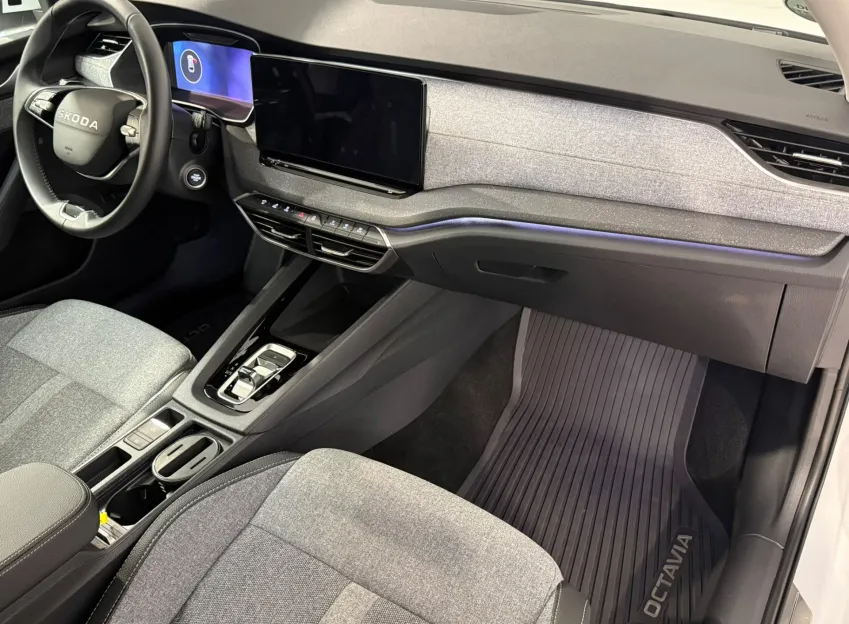 Škoda Octavia TOP SELECTION 2.0TSI 150KW MATRIX