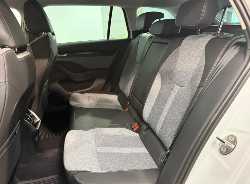 Škoda Octavia TOP SELECTION 2.0TSI 150KW MATRIX