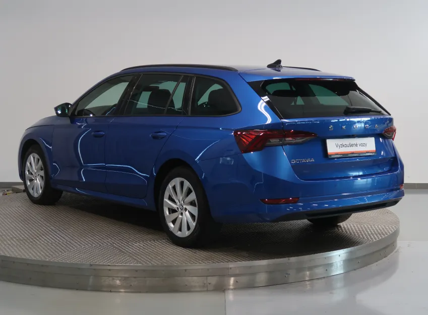 Škoda Octavia FRESH PLUS 1.5TSI 110KW KAMERA EL.KUFR