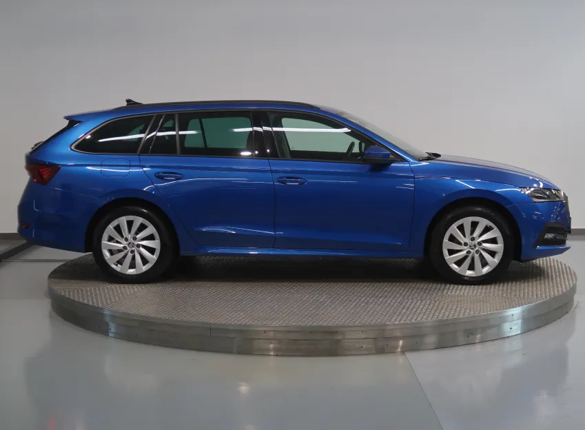 Škoda Octavia FRESH PLUS 1.5TSI 110KW KAMERA EL.KUFR