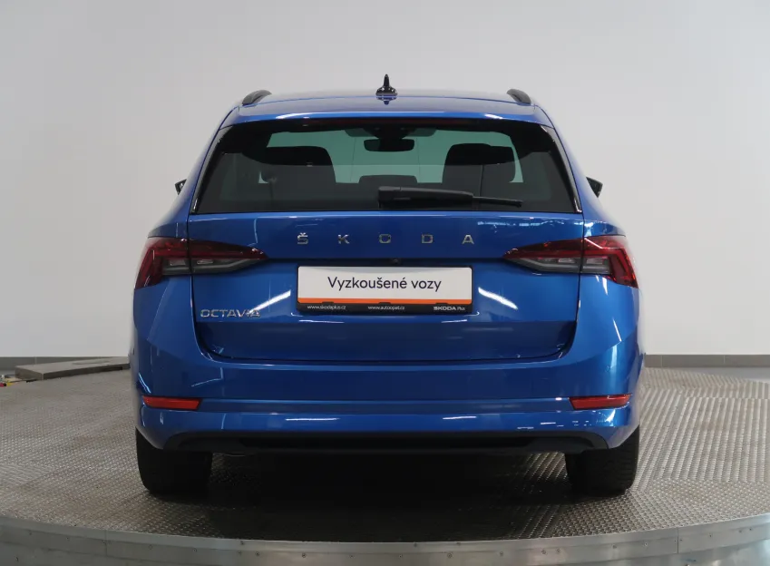 Škoda Octavia FRESH PLUS 1.5TSI 110KW KAMERA EL.KUFR