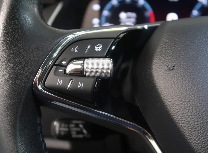 Škoda Octavia FRESH PLUS 1.5TSI 110KW KAMERA EL.KUFR