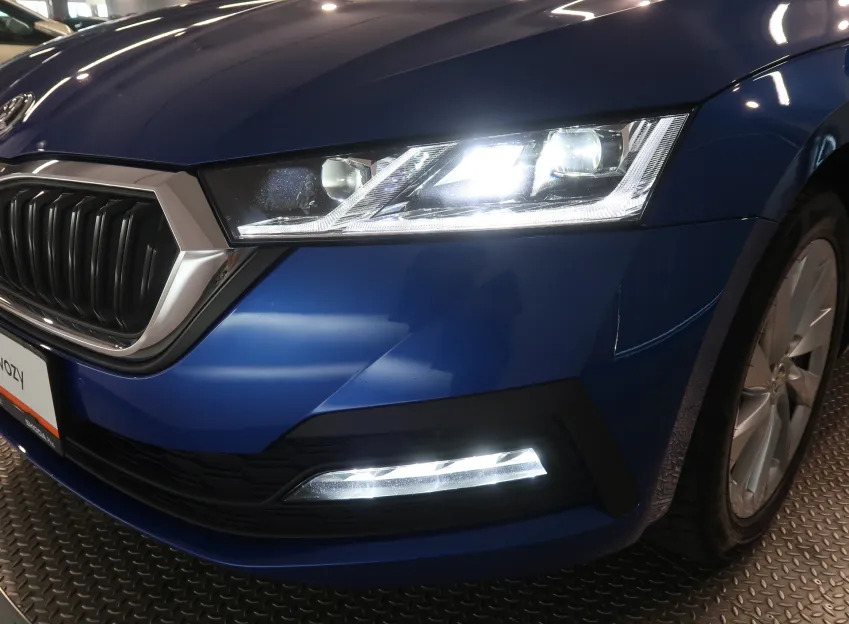 Škoda Octavia FRESH PLUS 1.5TSI 110KW KAMERA EL.KUFR
