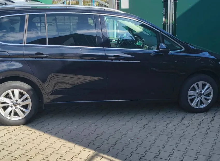 Volkswagen Touran HIGHLINE 2.0TDI 110KW DSG ZÁRUKA