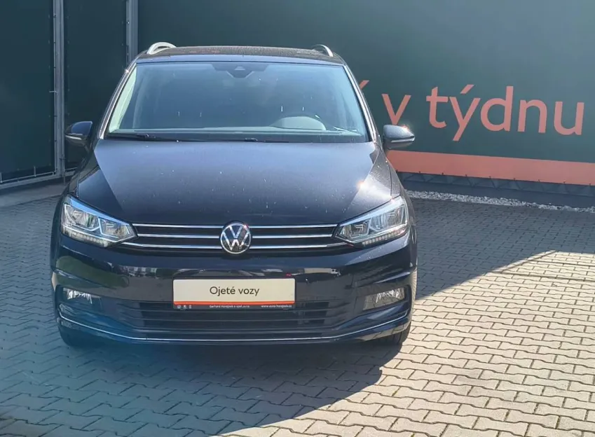 Volkswagen Touran HIGHLINE 2.0TDI 110KW DSG ZÁRUKA
