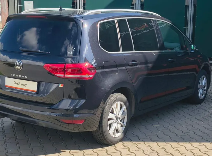 Volkswagen Touran HIGHLINE 2.0TDI 110KW DSG ZÁRUKA