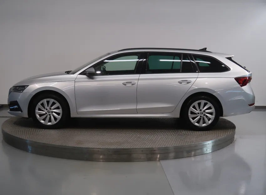 Škoda Octavia FRESH PLUS 1.5TSI 110KW ZÁRUKA