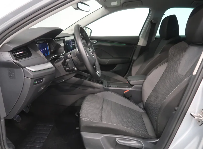 Škoda Octavia FRESH PLUS 1.5TSI 110KW ZÁRUKA