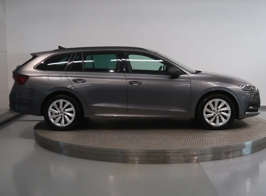 Škoda Octavia FRESH PLUS 2.0TDI 85kW ZÁRUKA KAMERA
