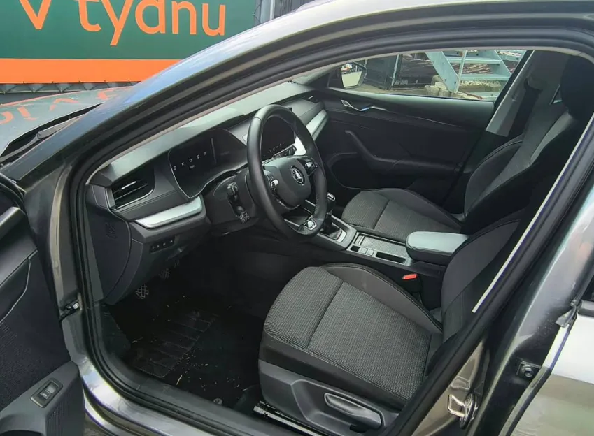 Škoda Octavia COMBI FRESH PLUS 2.0TDI 85kW KAMERA