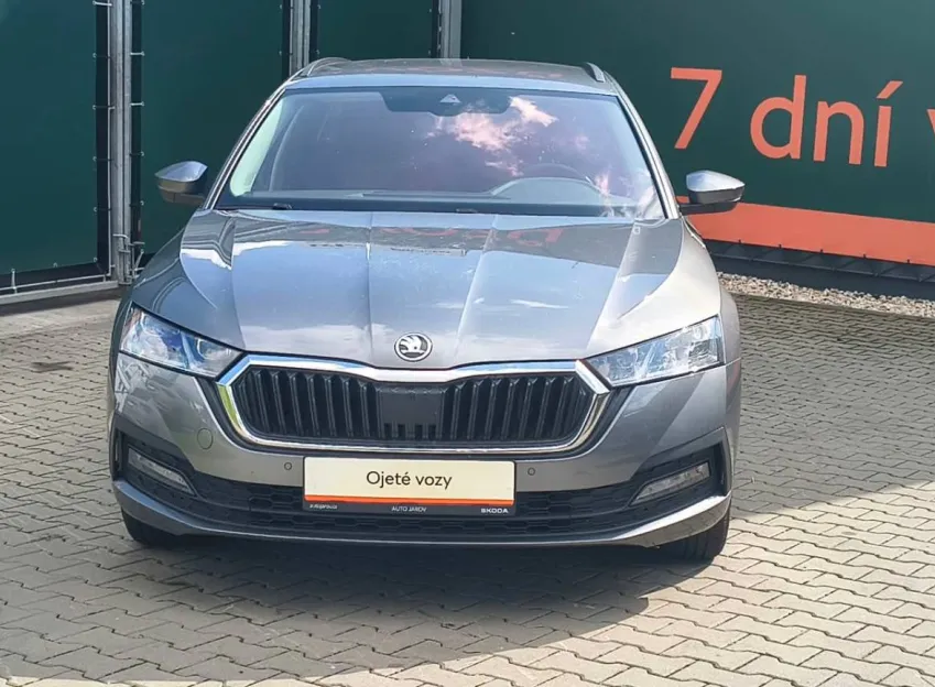 Škoda Octavia COMBI FRESH PLUS 2.0TDI 85kW KAMERA