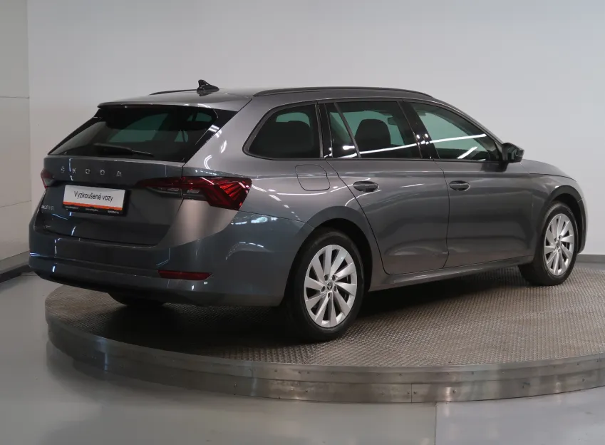 Škoda Octavia FRESH PLUS 2.0TDI 85KW KAMERA