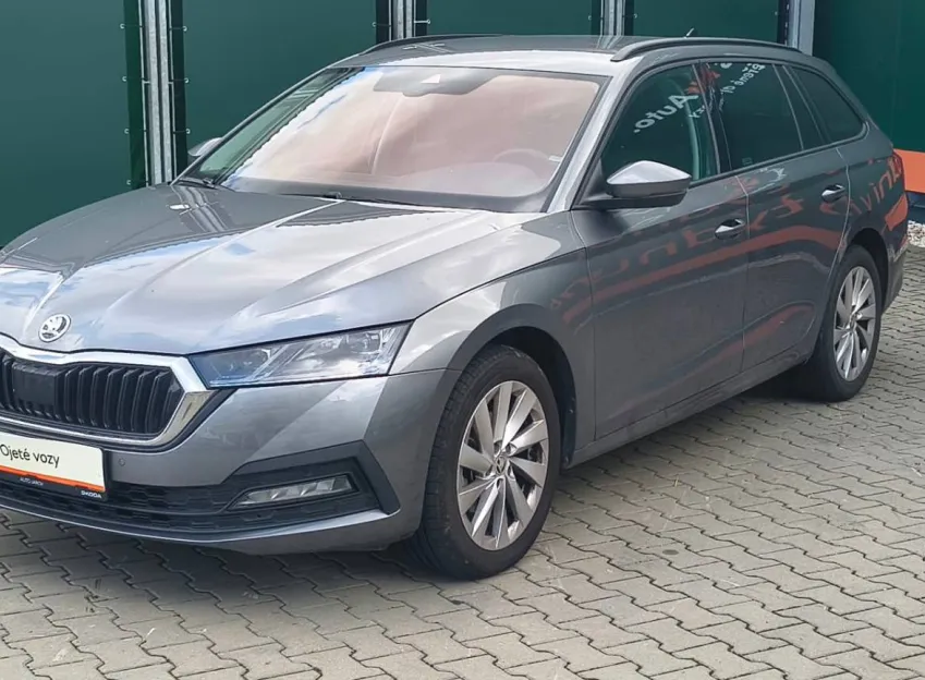 Škoda Octavia COMBI FRESH PLUS 2.0TDI 85kW KAMERA