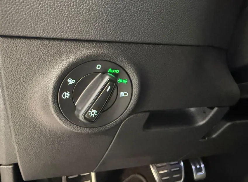 Škoda Karoq SPORTLINE 2.0TDI 110KW 4X4 DSG CANTON TAŽNÉ