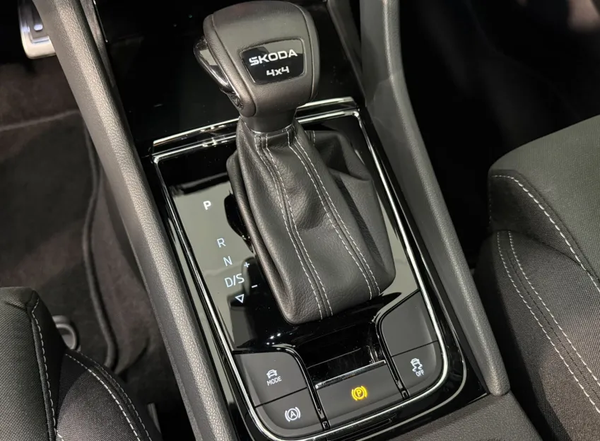 Škoda Karoq SPORTLINE 2.0TDI 110KW 4X4 DSG CANTON TAŽNÉ