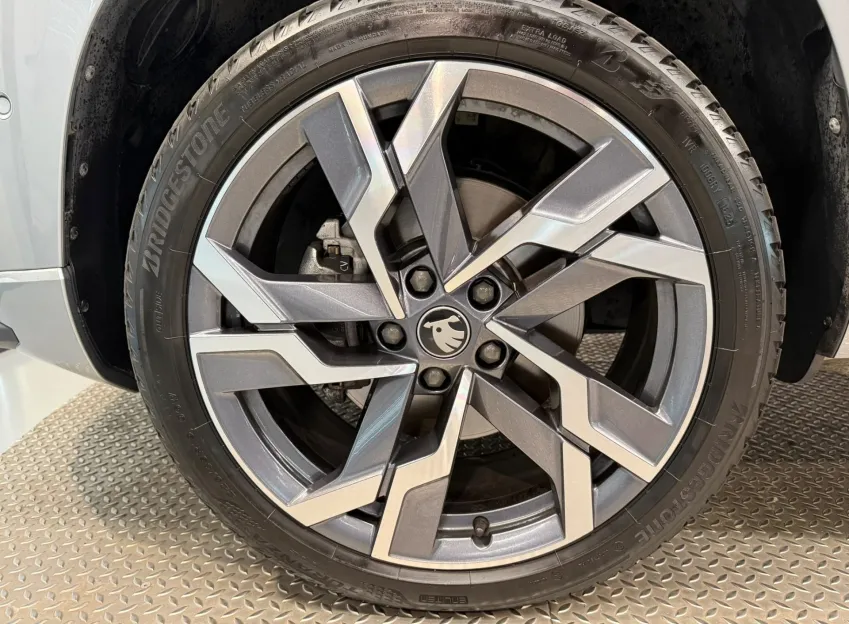 Škoda Karoq SPORTLINE 2.0TDI 110KW 4X4 DSG CANTON TAŽNÉ