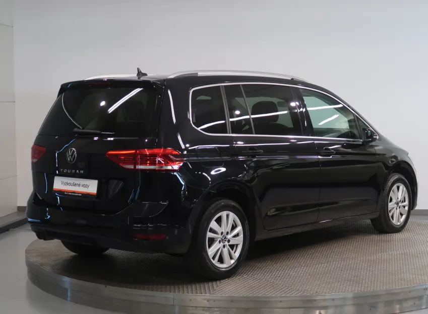 Volkswagen Touran HIGHLINE 2.0TDI 110KW DSG CZ
