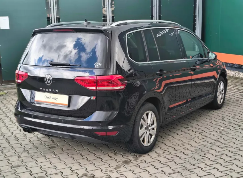 Volkswagen Touran HIGHLINE 2.0TDI 110KW DSG ZÁRUKA CZ