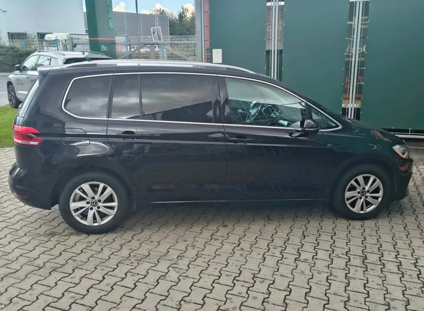 Volkswagen Touran HIGHLINE 2.0TDI 110KW DSG ZÁRUKA CZ