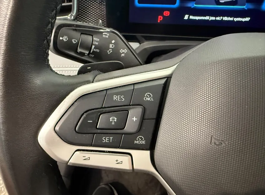Volkswagen Passat BUSINESS 2.0TDI 110 KW DSG ZÁRUKA