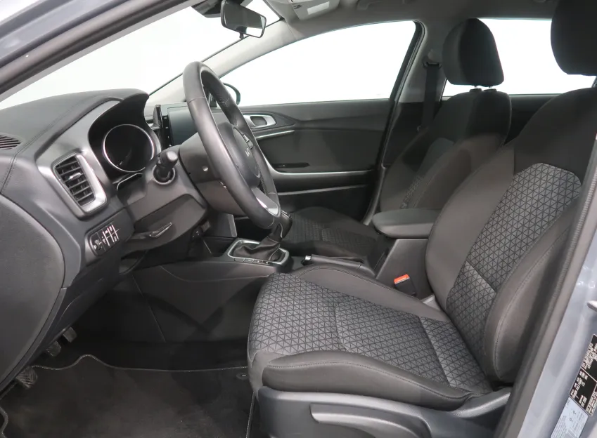 KIA Ceed FRESH 1.5T-GDI 118kW ZÁRUKA