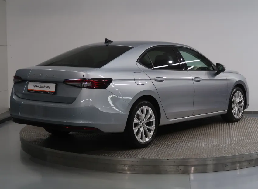 Škoda Superb SELECTION 2.0TDI 110KW DSG MATRIX