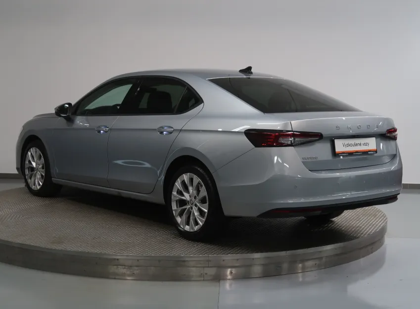 Škoda Superb SELECTION 2.0TDI 110KW DSG MATRIX
