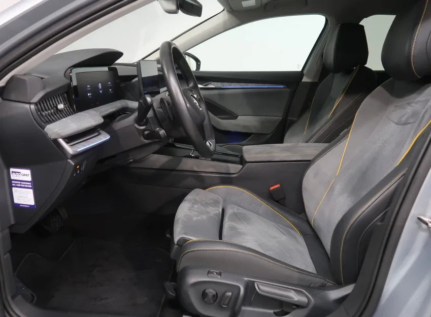 Škoda Superb SELECTION 2.0TDI 110KW DSG MATRIX