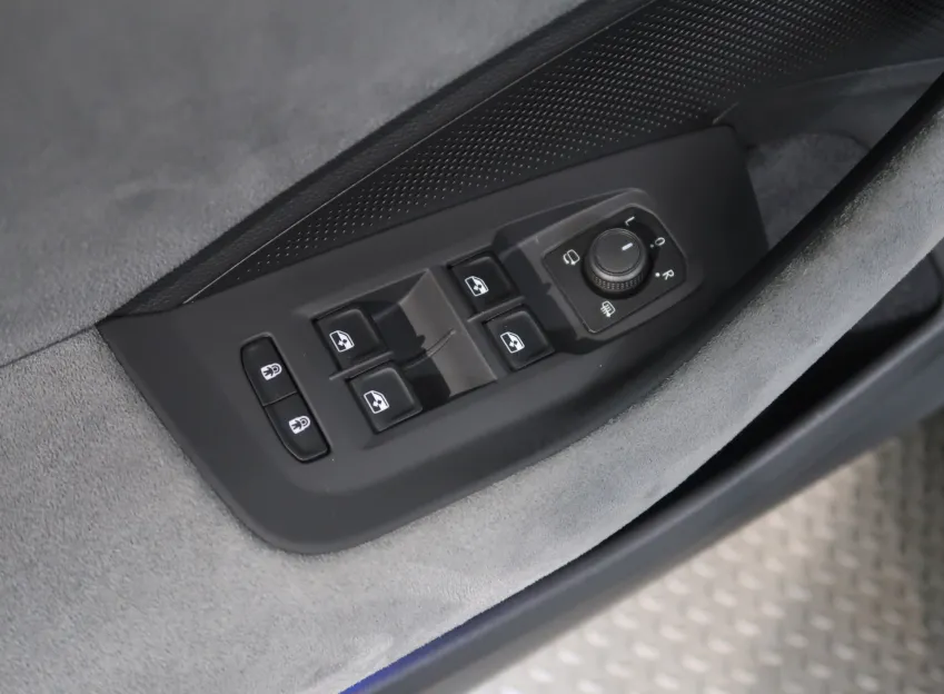 Škoda Superb SELECTION 2.0TDI 110KW DSG MATRIX