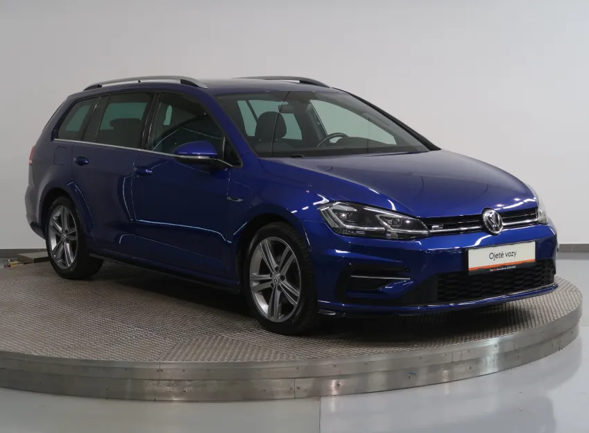 Volkswagen Golf R-LINE 1.6TDI 85KW LED ACC PANORAMA