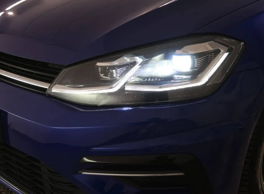 Volkswagen Golf R-LINE 1.6TDI 85KW LED ACC PANORAMA