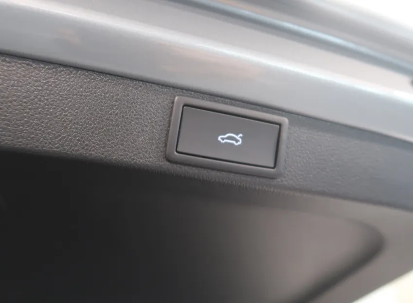 Škoda Octavia EXCLUSIVE 2.0TDI 110KW DSG CANTON