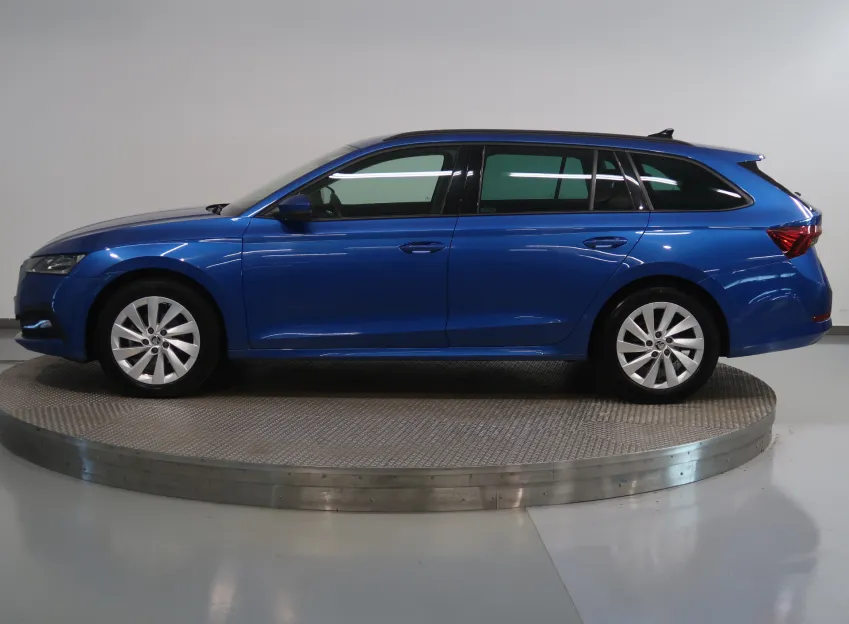 Škoda Octavia FRESH PLUS 1.5TSI 110 kW ZÁRUKA LED