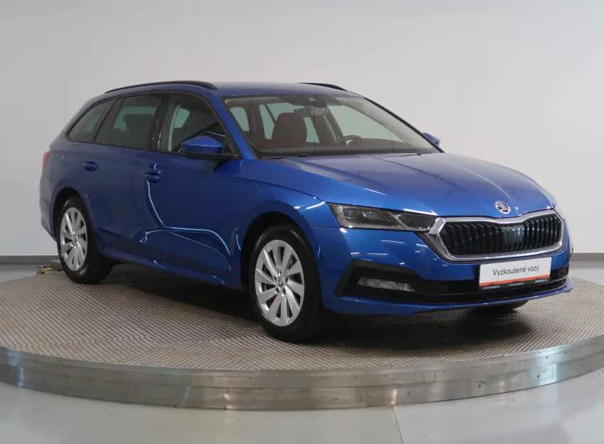 Škoda Octavia FRESH PLUS 1.5TSI 110 kW ZÁRUKA LED