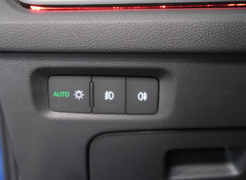 Škoda Octavia FRESH PLUS 1.5TSI 110 kW ZÁRUKA LED