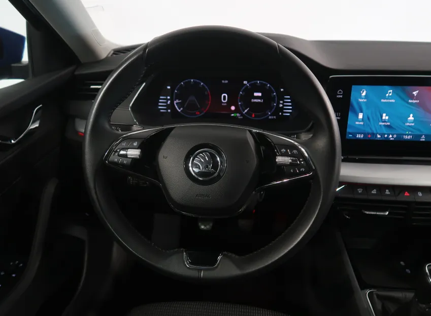 Škoda Octavia FRESH PLUS 1.5TSI 110 kW ZÁRUKA LED