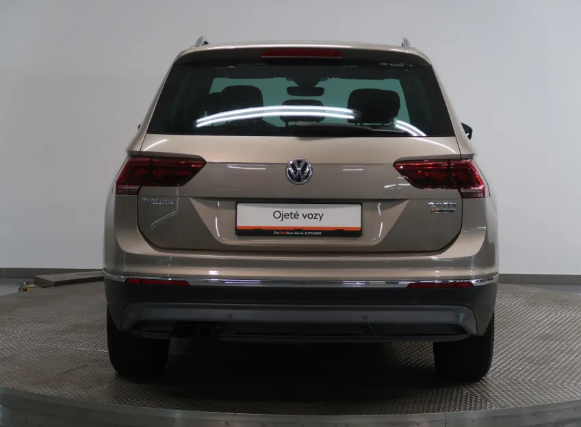 Volkswagen Tiguan HIGHLINE 2.0TDI 4x4 DSG TAŽNÉ
