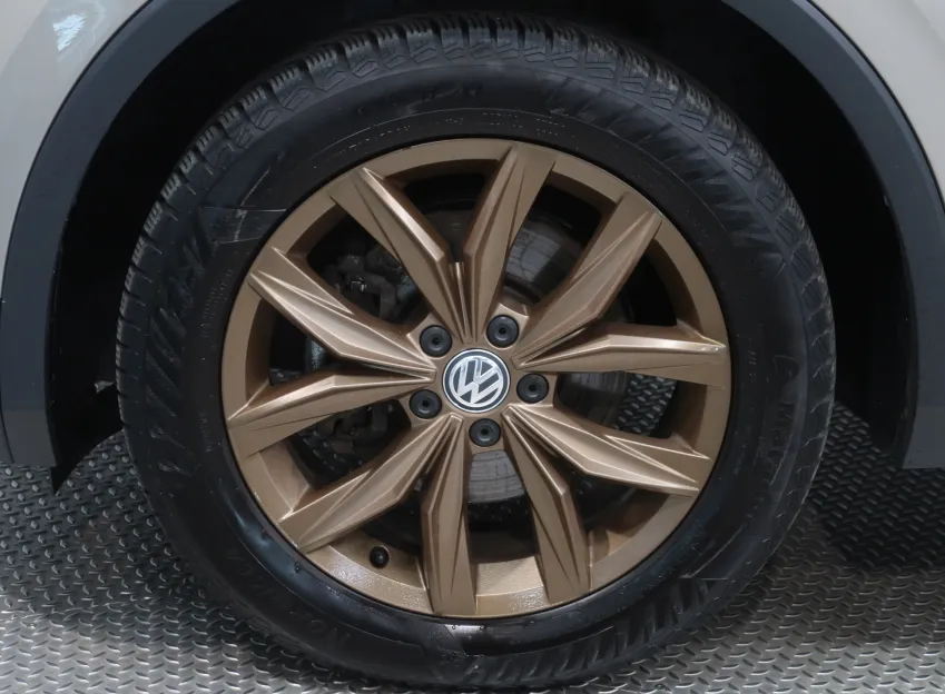 Volkswagen Tiguan HIGHLINE 2.0TDI 4x4 DSG TAŽNÉ