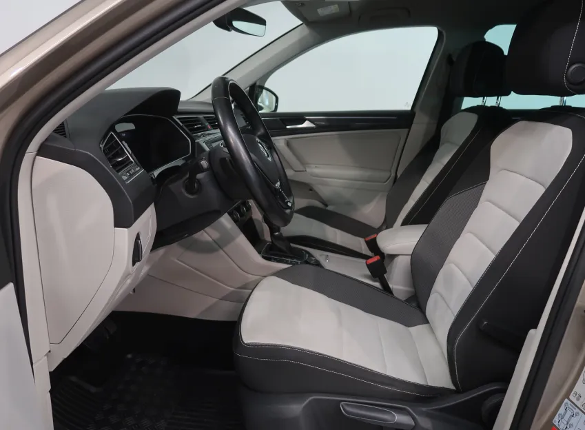 Volkswagen Tiguan HIGHLINE 2.0TDI 4x4 DSG TAŽNÉ