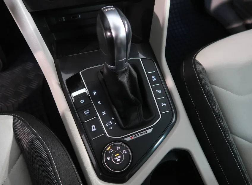 Volkswagen Tiguan HIGHLINE 2.0TDI 4x4 DSG TAŽNÉ