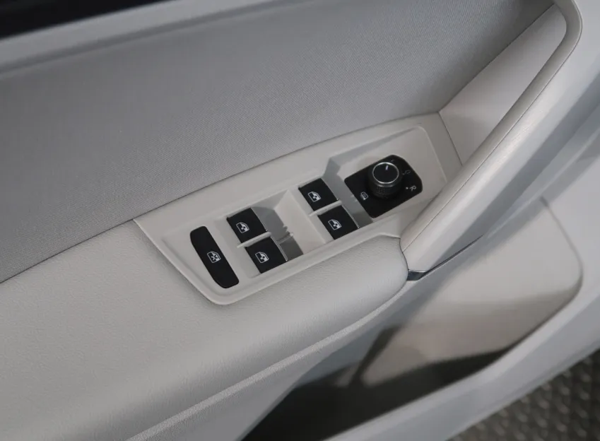 Volkswagen Tiguan HIGHLINE 2.0TDI 4x4 DSG TAŽNÉ