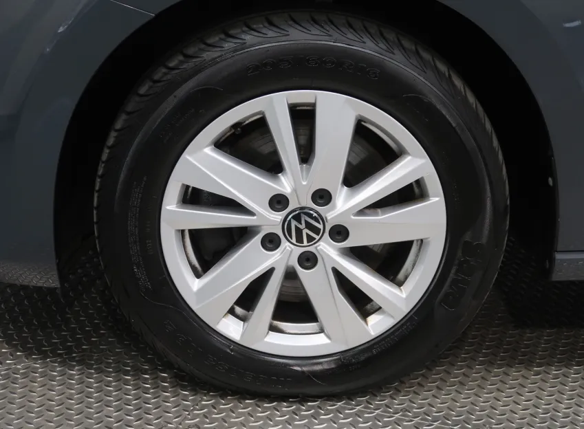 Volkswagen Touran HIGHLINE 2.0TDI DSG