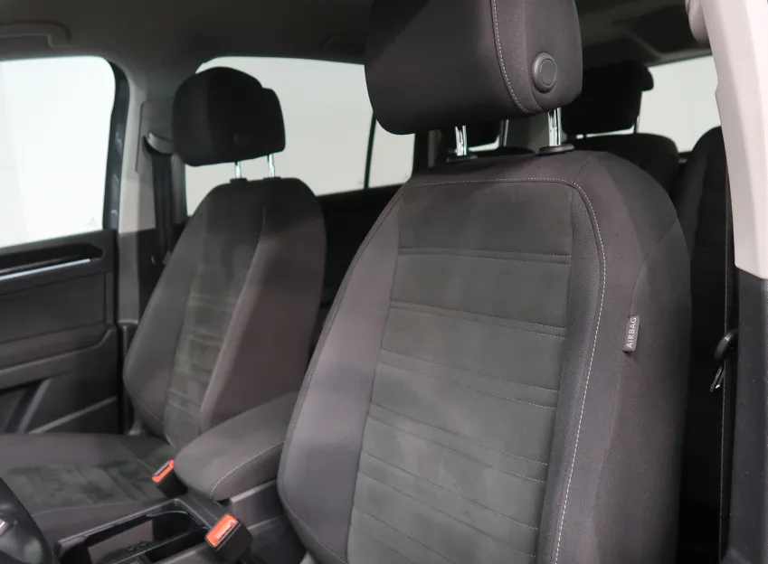 Volkswagen Touran HIGHLINE 2.0TDI DSG